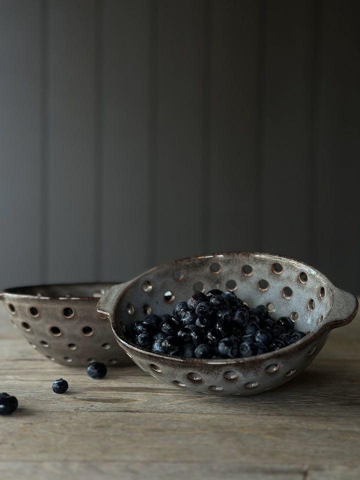 Stoneware Berry Bowl Set