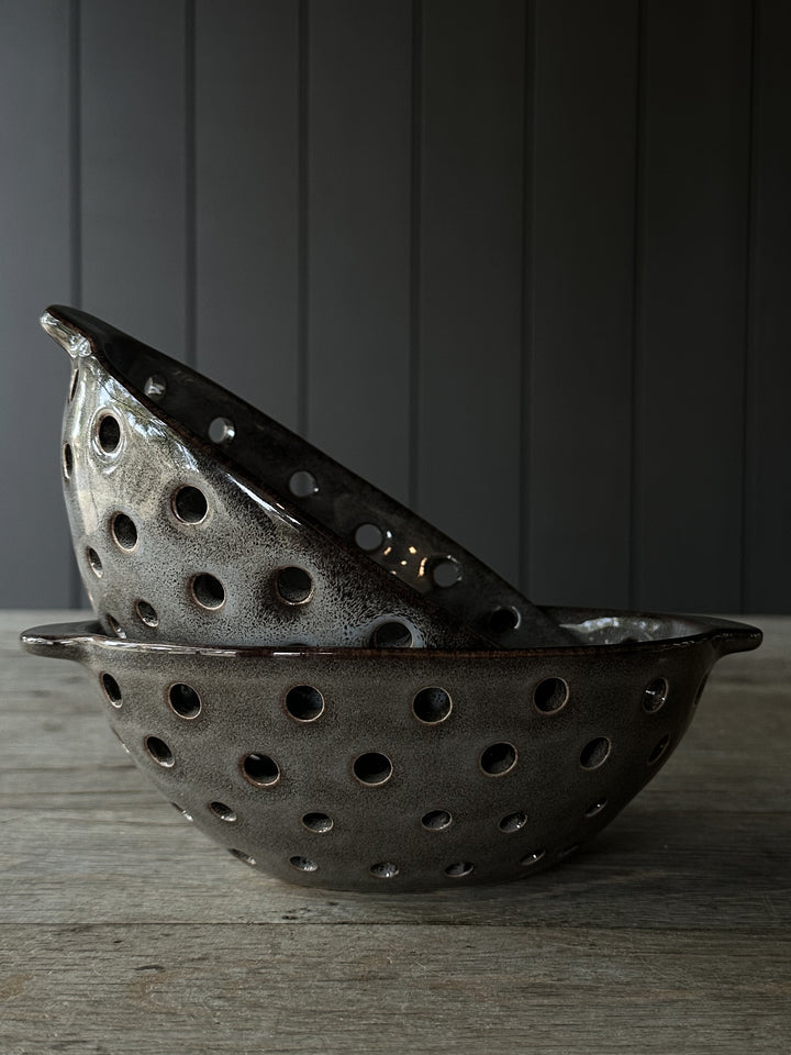 Stoneware Berry Bowl Set