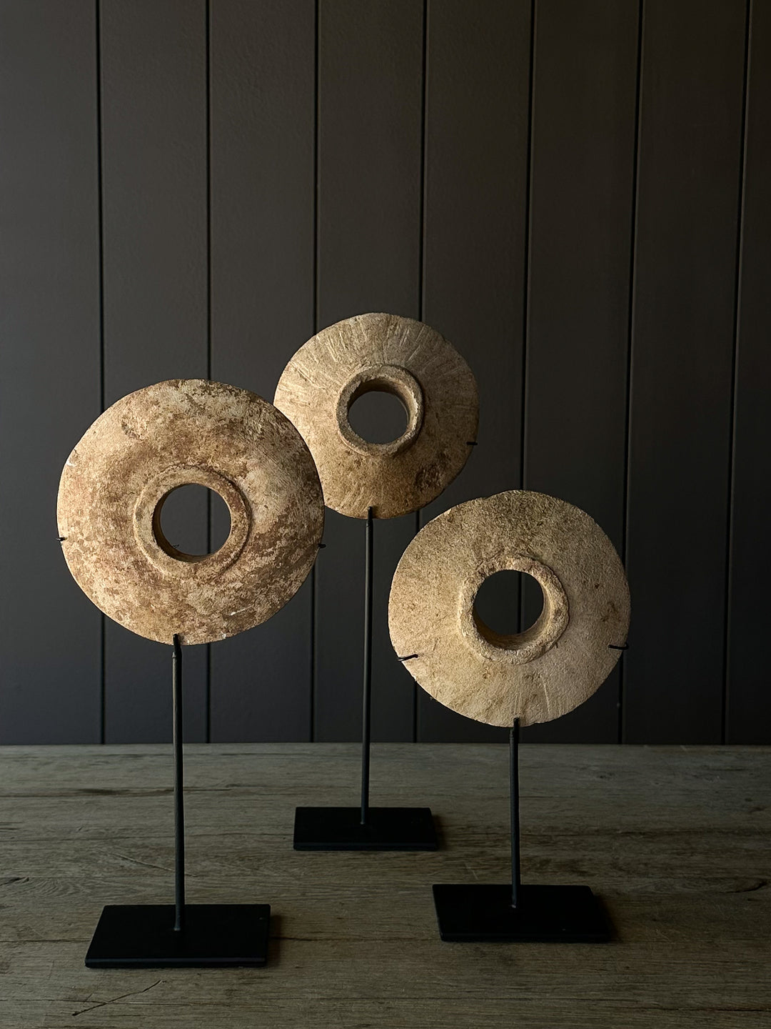 Millstone On Base / Set of 3