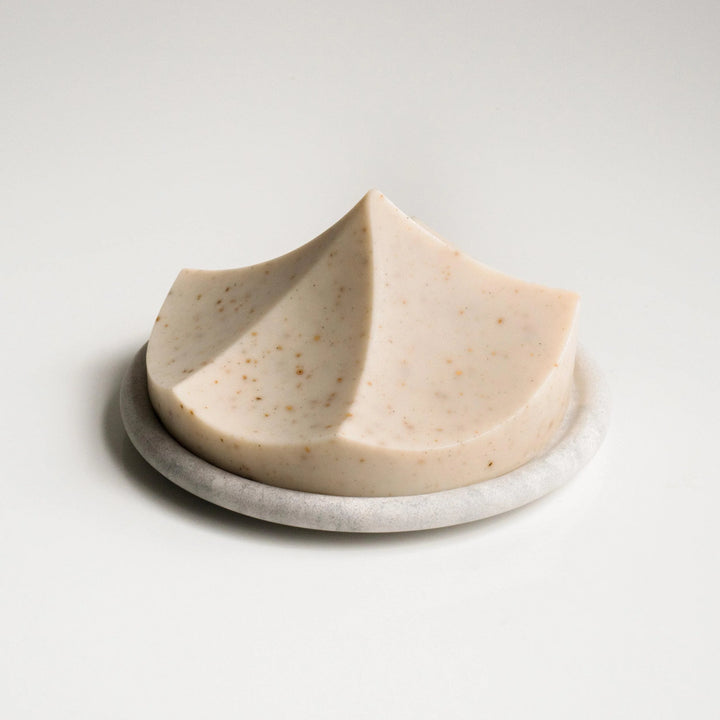 Erode by UME Studio / Linden