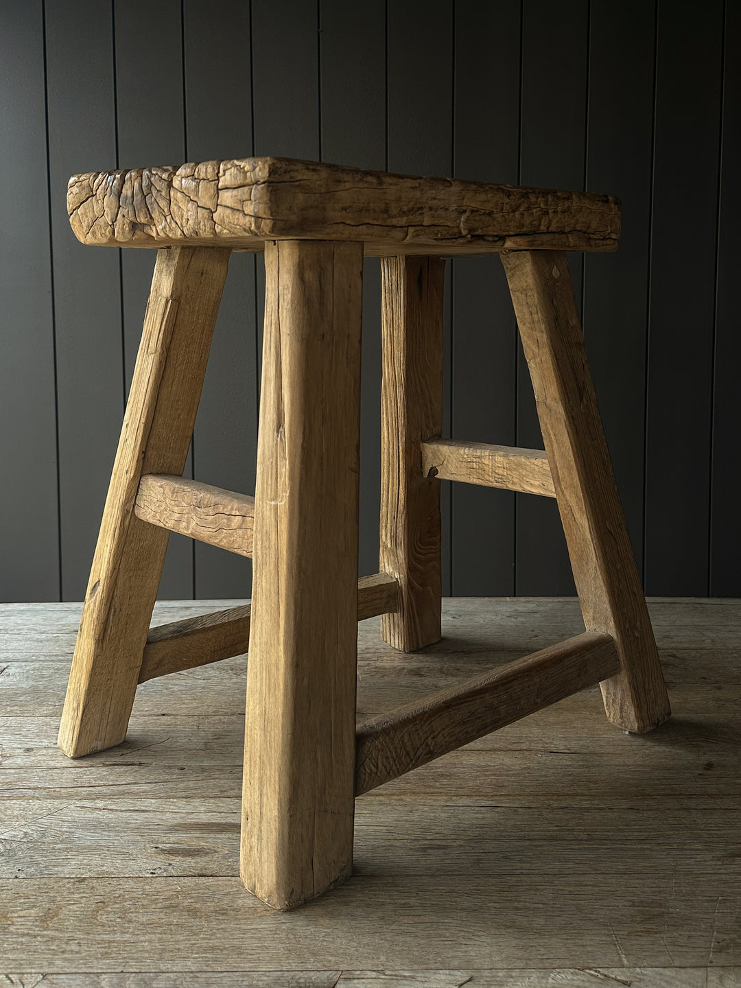 Chunky Elmwood Side Stool