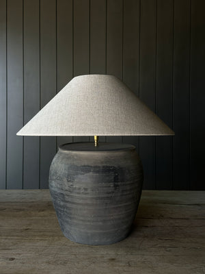 Open image in slideshow, Rustic Large Pot Lamp

