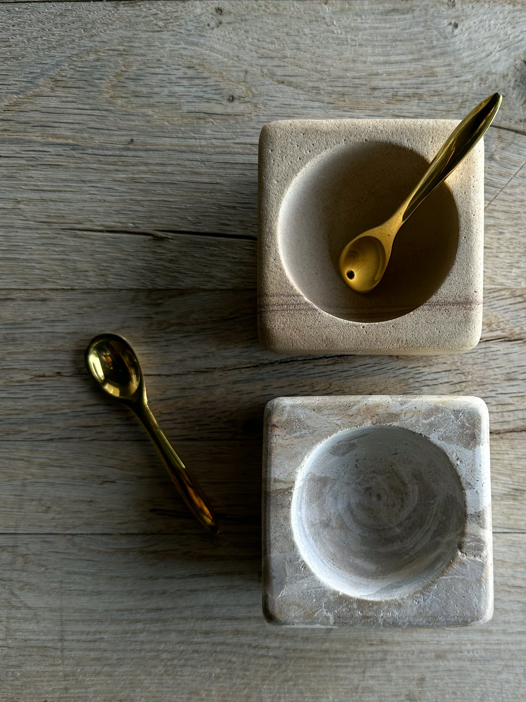 Marble Sandstone Pinch Pot w/ Brass Spoons